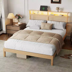 Base de cama Queen de ratán estilo bohemio, madera natural con luces LED, estación de carga, cabecera con almacenamiento, plataforma, no requiere somier, dormitorio moderno