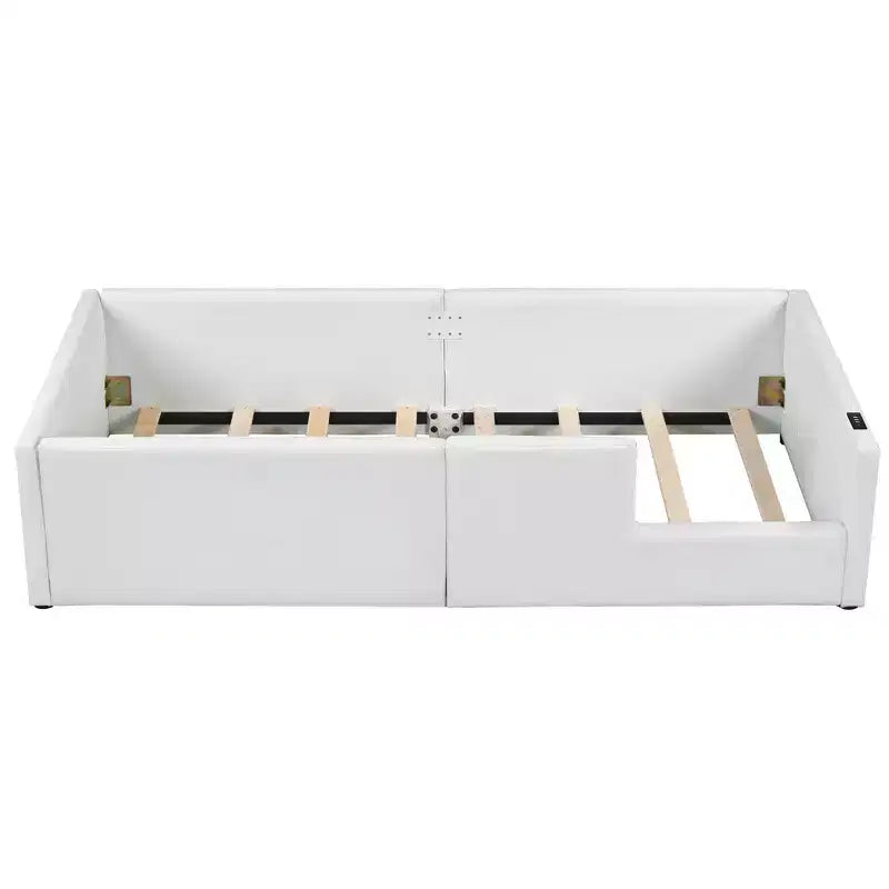 Cama de plataforma baja tamaño Twin con barandilla de longitud completa, estructura de cama de madera tapizada con estación de carga