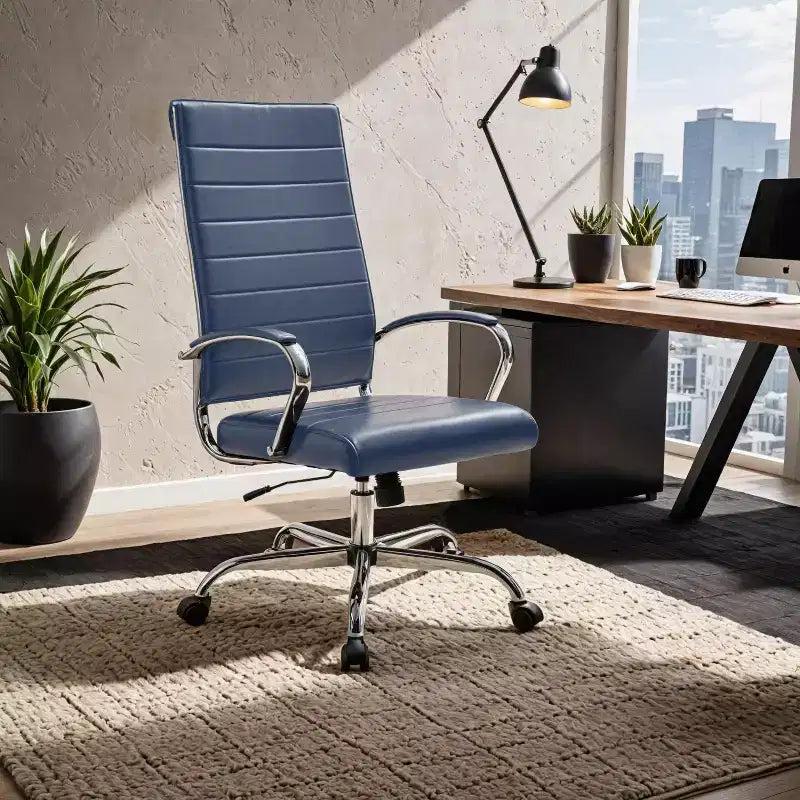 Silla de oficina de piel de respaldo alto acanalado Benmar - Silla ejecutiva moderna giratoria e inclinable para escritorio - Base cromada