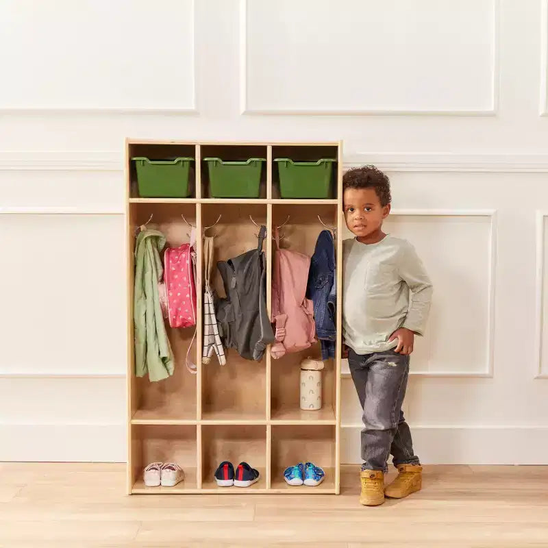 Perchero de 3 secciones Streamline con compartimentos de almacenamiento, muebles para aulas
