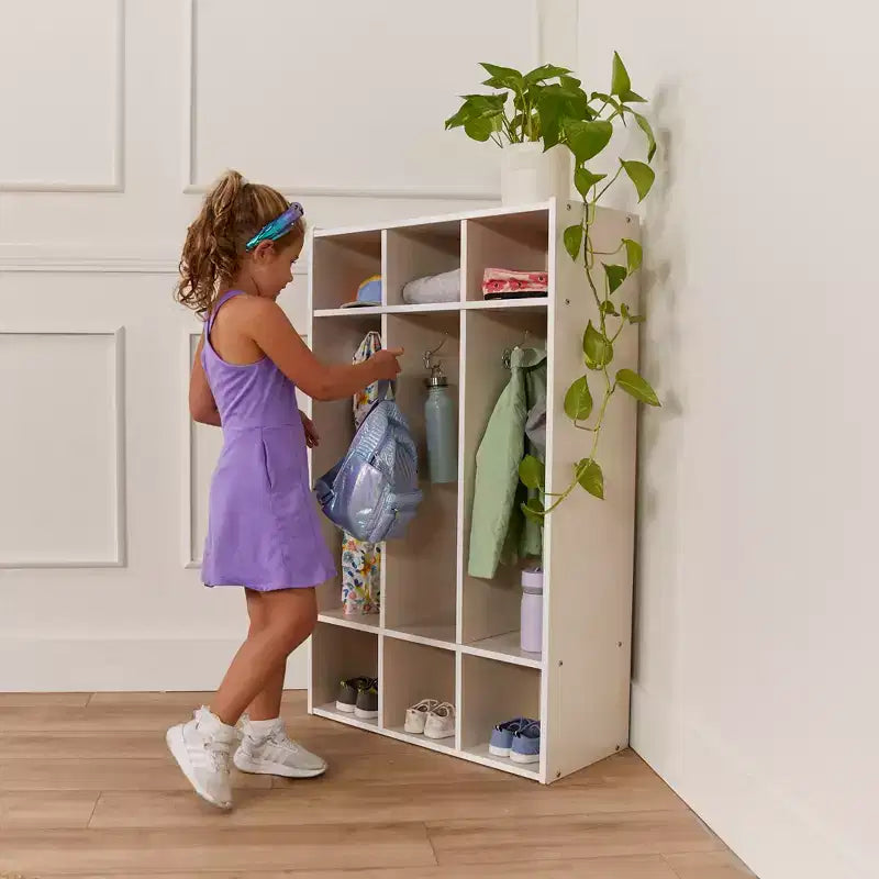 Perchero de 3 secciones Streamline con compartimentos de almacenamiento, muebles para aulas