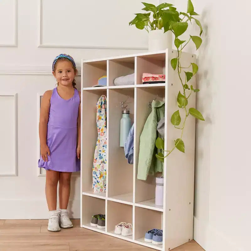 Perchero de 3 secciones Streamline con compartimentos de almacenamiento, muebles para aulas