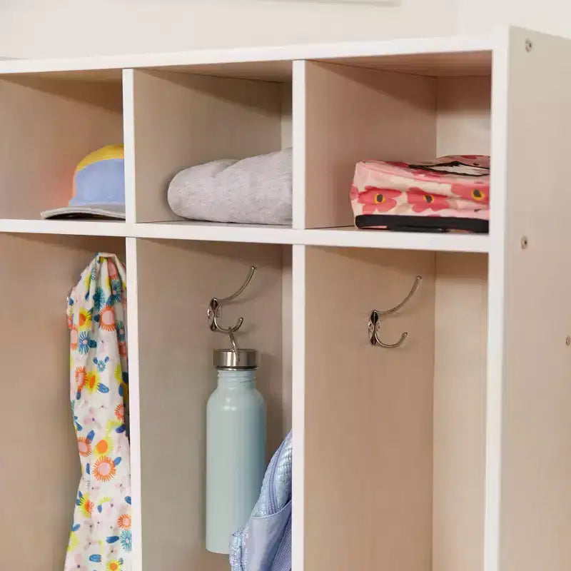 Perchero de 3 secciones Streamline con compartimentos de almacenamiento, muebles para aulas